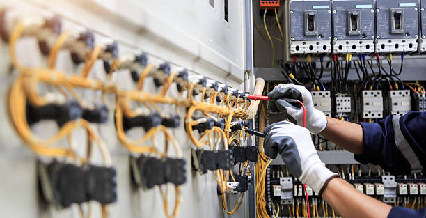 Professional Electrician technician working in Binghamton University, NY